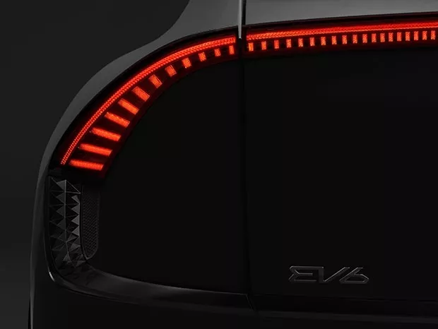 起亚发布下一款电动汽车EV6预告图和视频-清波网/清波专栏